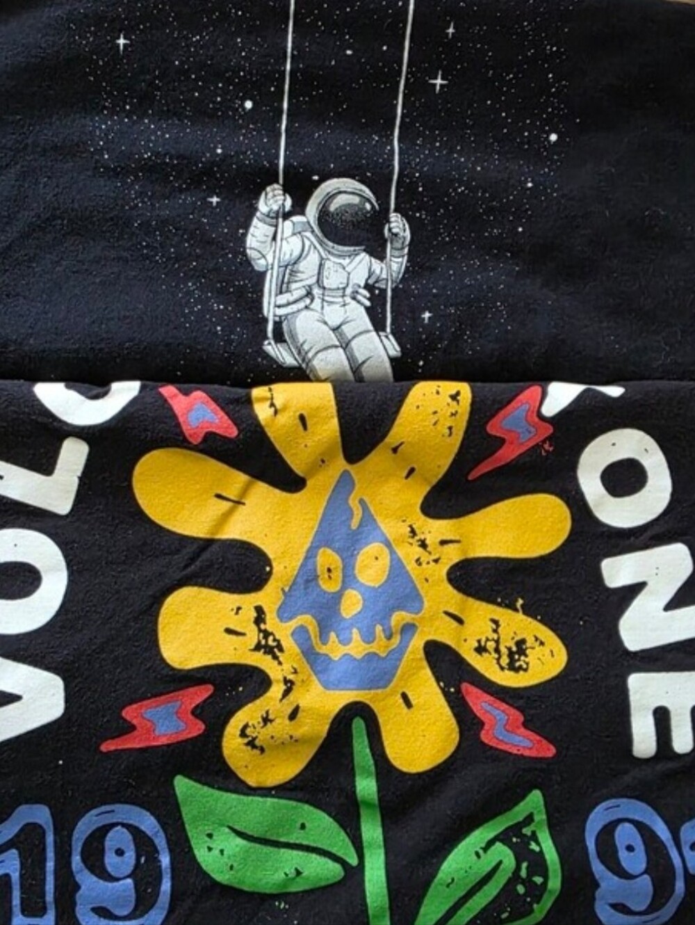 Bundle of 2 * Volcom & Threadless Graphic Tees (Size S)